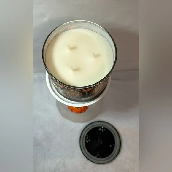Bath & Body Works Pumpkin Carving 3-Wick Candle Halloween 2025 - Picture 3 of 7